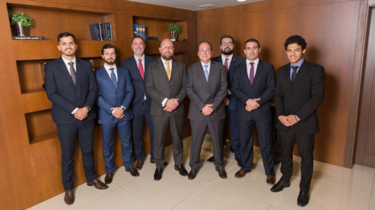 Rodrigo Gonçalves Pimentel esclarece as consequências legais e práticas do descumprimento do plano de recuperação judicial.