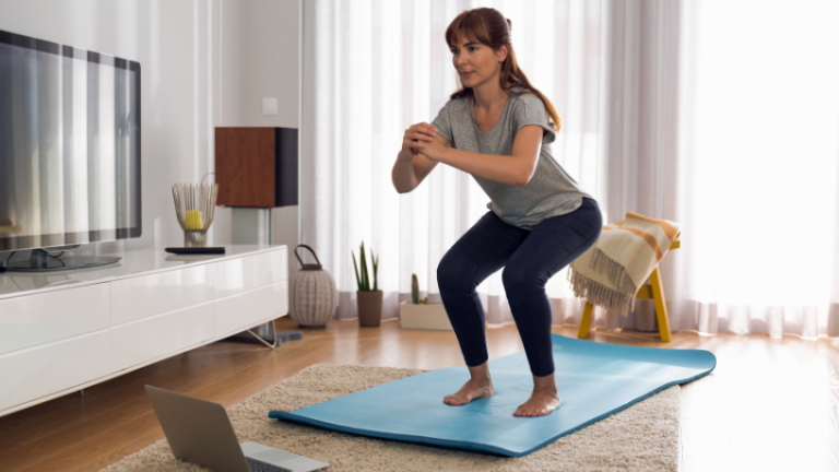 Saiba como criar uma rotina de exercícios em casa com dicas práticas e orientação de Andrey de Oliveira Pontes para manter a constância e os resultados.