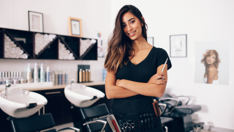 Crescimento do setor da beleza impulsiona empreendedorismo no Brasil e abre novas oportunidades de renda Crescimento do setor da beleza impulsiona empreendedorismo no Brasil e abre novas oportunidades de renda