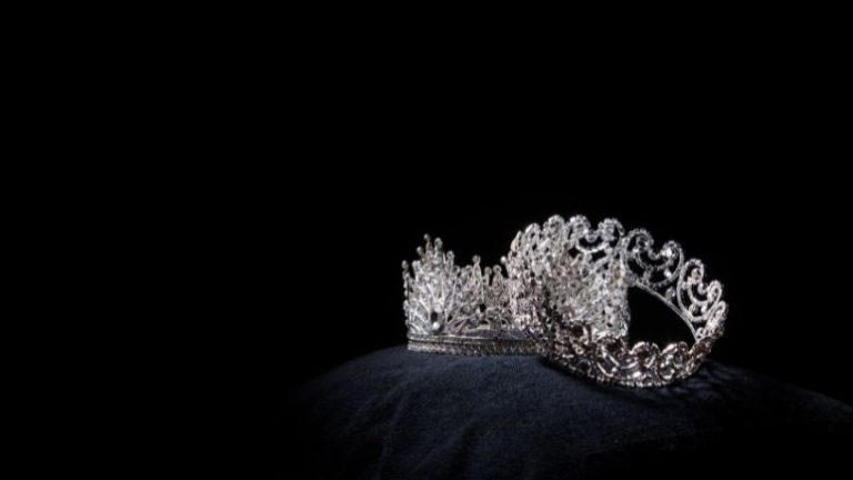 Varlene Campos é Eleita Miss da Melhor Idade em Barra Mansa: Celebração da Mulher e da Autenticidade